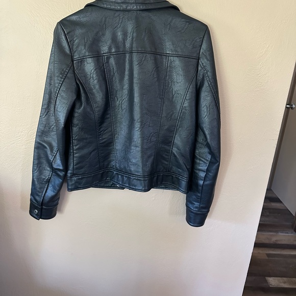 Bernardo Jacket with removable fur collar - Picture 3 of 6